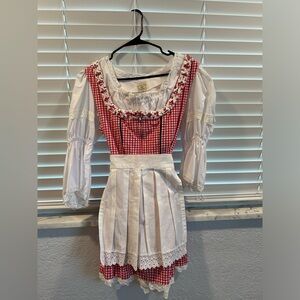 Dirndl Trachten by Oscar